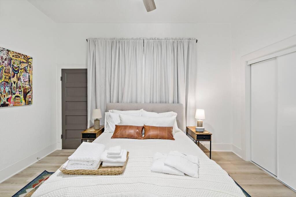 Urban Elegance Retreat Villa San Antonio Eksteriør bilde
